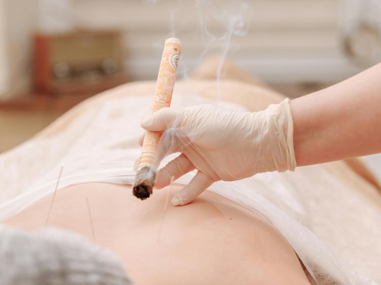 后天性癫痫的中医辅助治疗:方法解析与安全提示(图1) 后天性癫痫的中医辅助治疗:方法解析与安全提示(图1)