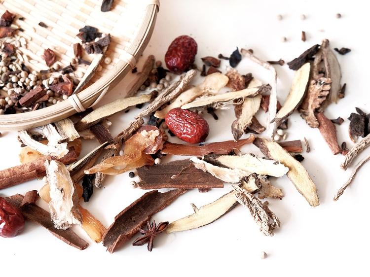 男性肾阴虚为何不建议喝羊肉汤?(图1) 男性肾阴虚为何不建议喝羊肉汤?(图1)