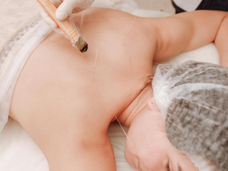 艾灸调理肾亏：只适合肾阳虚？这些细节要注意(图1)