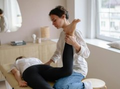 老年人走路小腿疼？警惕腰椎管狭窄在作祟