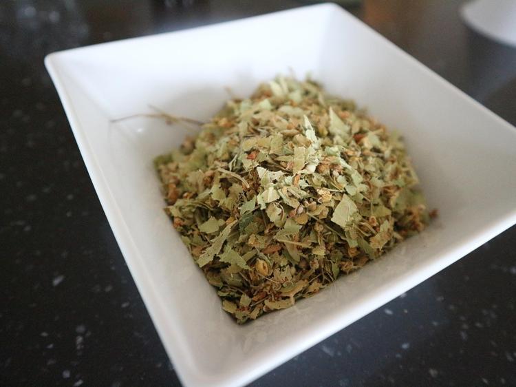 失眠喝对花茶饮？3种常见花茶的安神逻辑(图1)
